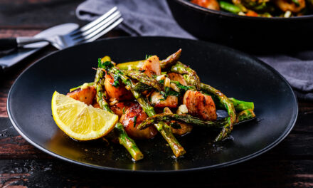 PAN SEARED GARLIC BUTTER SCALLOPS + ASPARAGUS